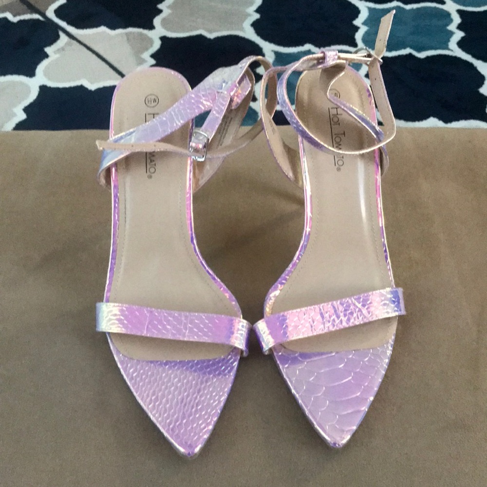 Iridescent heels 💜